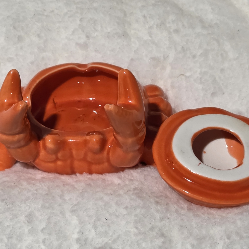 Ceramic Crab Ashtray - Bright Orange - Picture 2 of 3